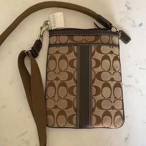 Never Worn Coach Signature Messenger Crossbody